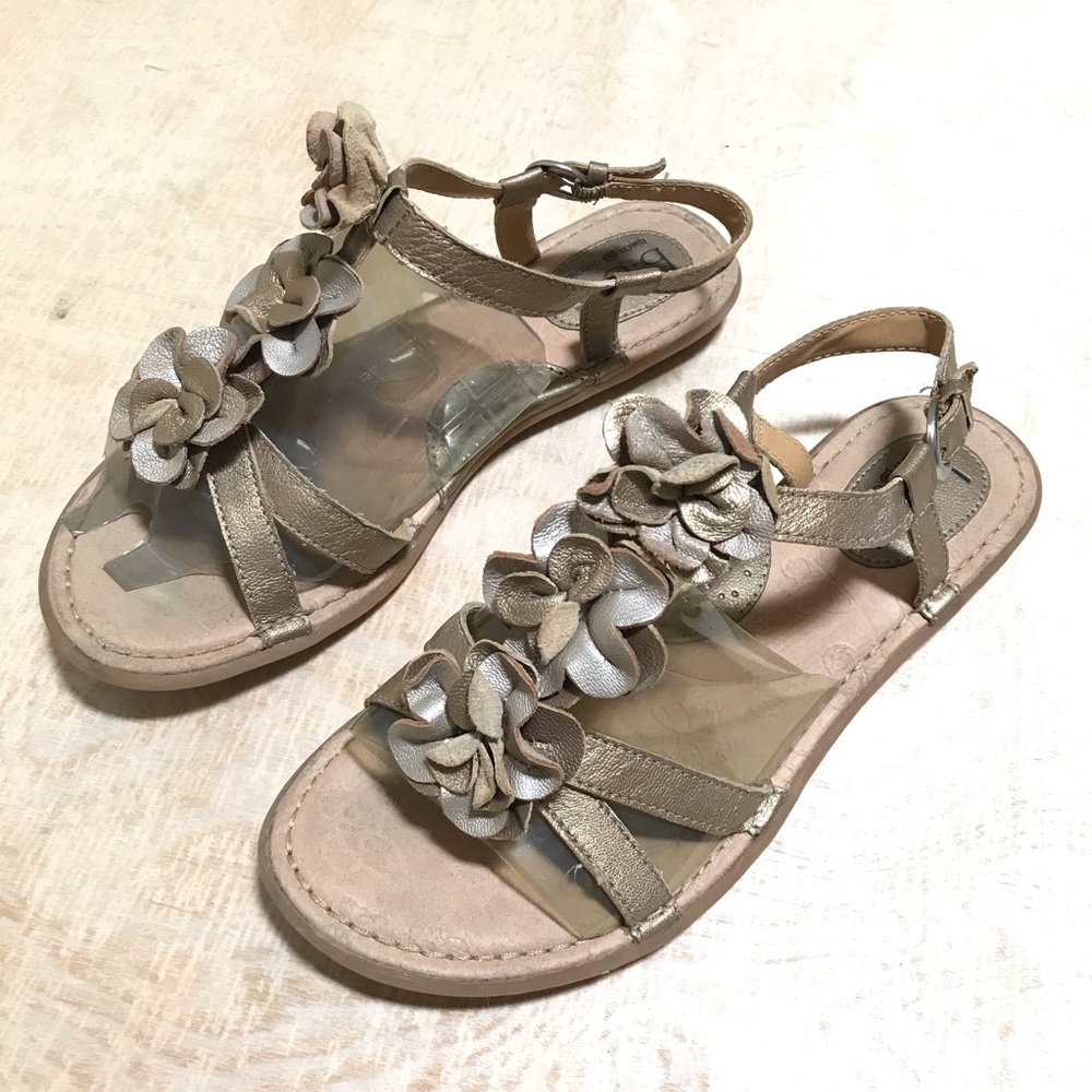 BOC Born Size 9 Metallic Leather Flower Sandals - Picture 3 of 8